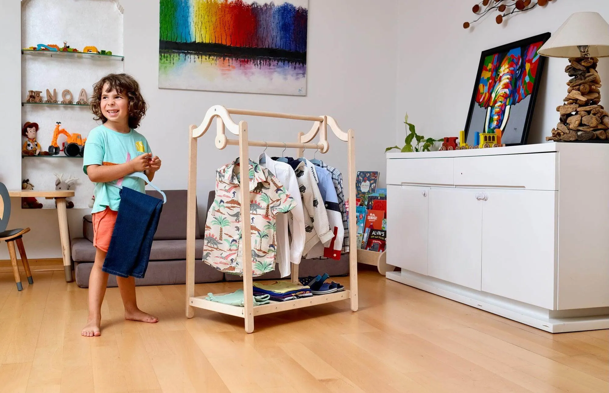 kidodido Hölzerne Kleiderstange für Kinder